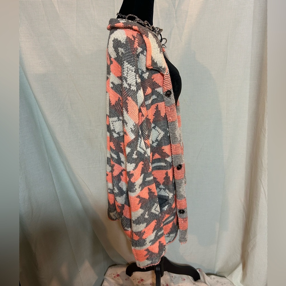 Geometric Patterned Cardigan - Picture 4 of 6